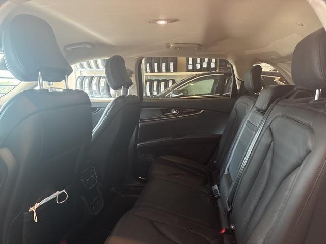 Photo of 2021 Ceramic White Lincoln Nautilus