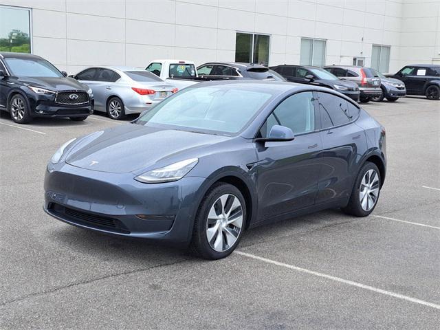 Photo of 2020 Midnight Silver Metallic Tesla Model Y