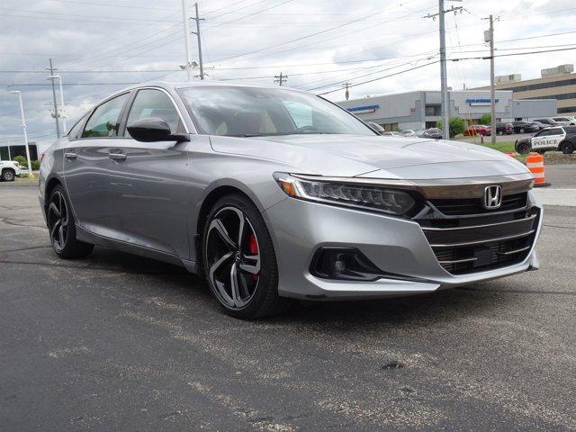 Photo of 2022 Lunar Silver Metallic Honda Accord