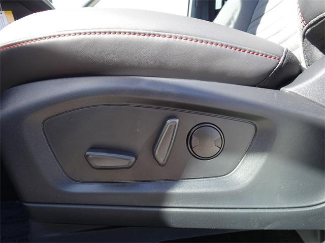 Photo of 2025 Star White Ford Explorer