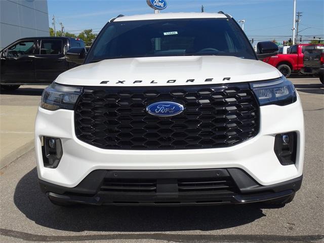Photo of 2025 Star White Ford Explorer