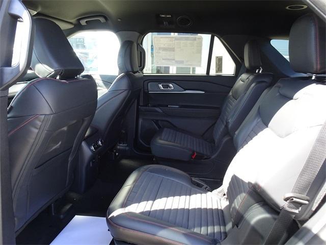 Photo of 2025 Star White Ford Explorer