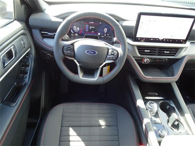Photo of 2025 Star White Ford Explorer