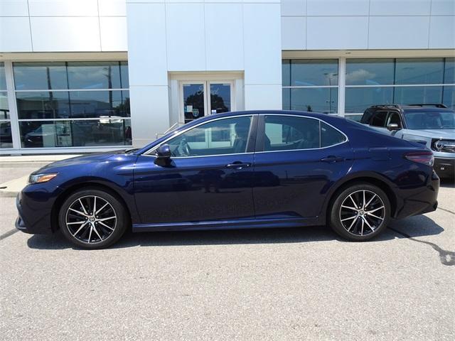 Photo of 2021 Blue Toyota Camry