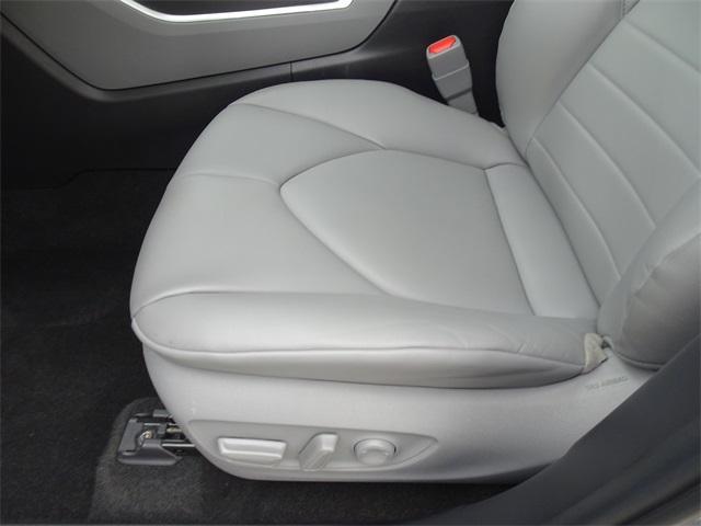 Photo of 2024 Moon Dust Toyota Highlander