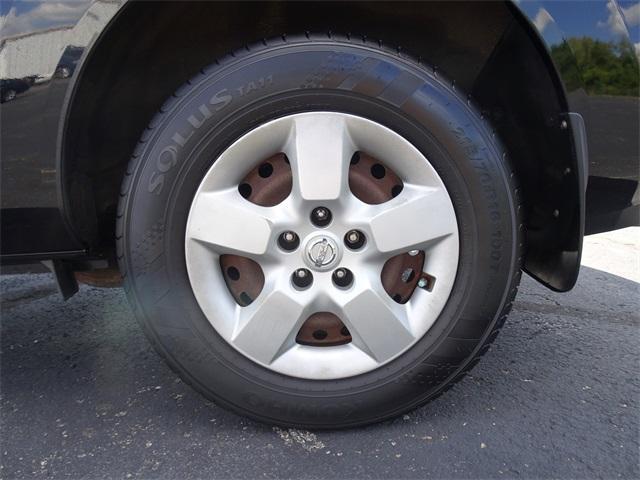 Photo of 2011 Super Black Nissan Rogue