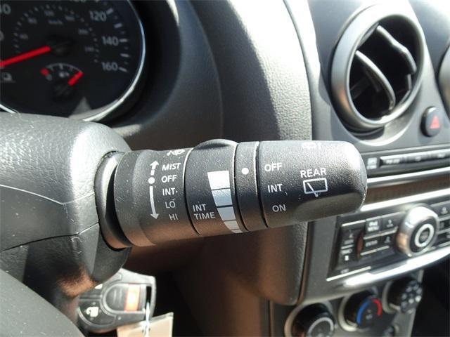 Photo of 2011 Super Black Nissan Rogue