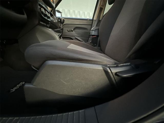 Photo of 2016 Maximum Steel Metallic Clearcoat Jeep Patriot