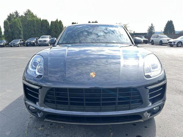 Photo of 2018 Volcano Grey Metallic Porsche Macan