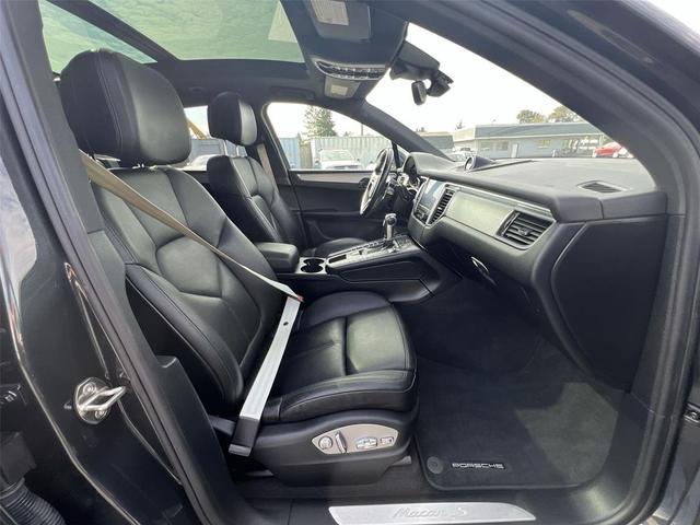 Photo of 2018 Volcano Grey Metallic Porsche Macan