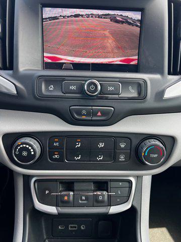 Photo of 2024 Summit White GMC Terrain