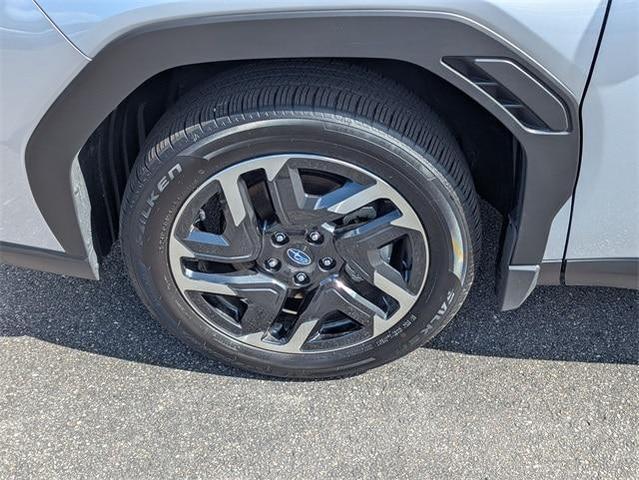 Photo of 2025 Ice Silver Metallic Subaru Forester