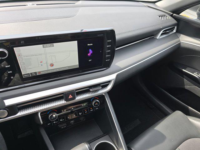 Photo of 2023 Sapphire Blue Kia K5