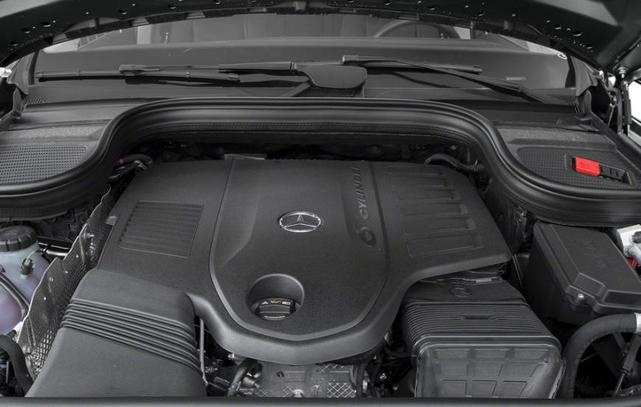 Photo of 2023 White Mercedes-Benz GLS 450