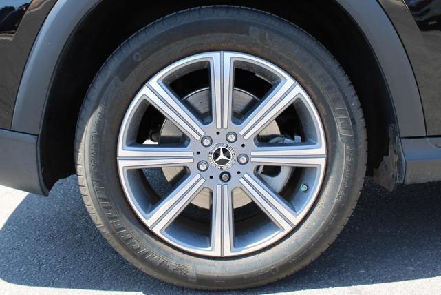 Photo of 2023 White Mercedes-Benz GLS 450