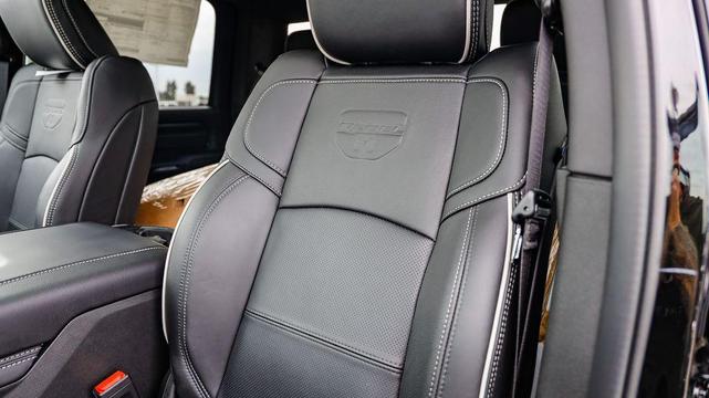 Photo of 2025 Diamond Black Crystal Pearlcoat RAM 2500