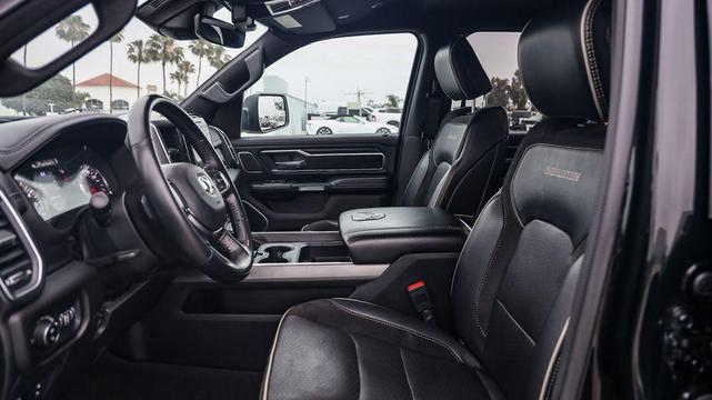 Photo of 2023 Diamond Black Crystal Pearlcoat RAM 1500