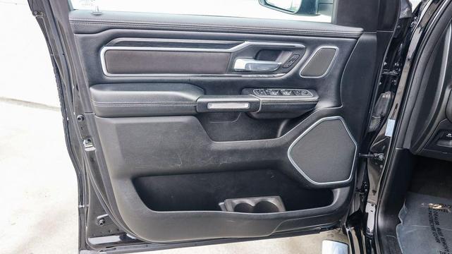Photo of 2023 Diamond Black Crystal Pearlcoat RAM 1500