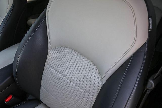 Photo of 2024 Radiant White INFINITI QX55