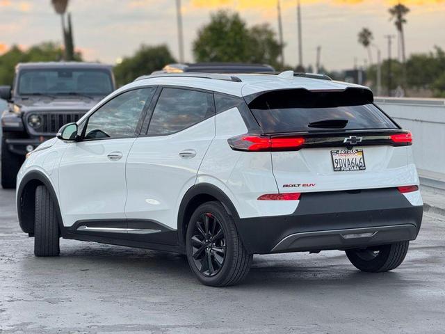 Photo of 2023 Summit White Chevrolet Bolt EUV