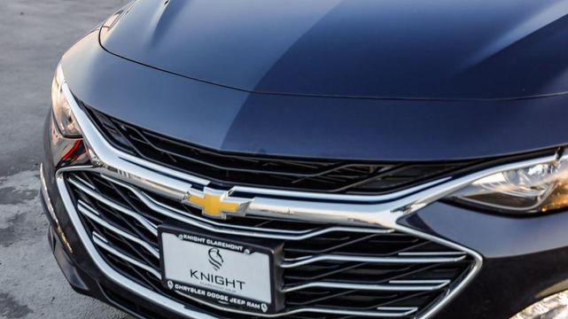 Photo of 2022 Dark Ash Metallic Chevrolet Malibu