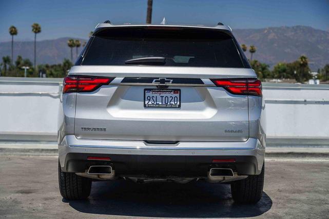 Photo of 2022 Silver Ice Metallic Chevrolet Traverse