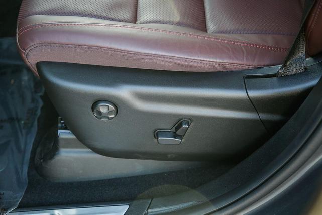 Photo of 2025 Vapor Gray Dodge Durango
