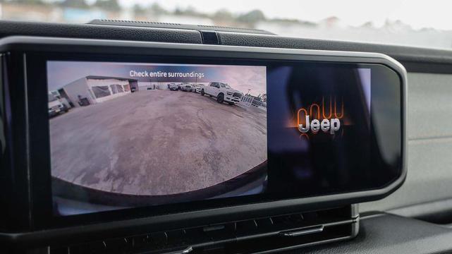 Photo of 2025 Black Clearcoat Jeep Wrangler