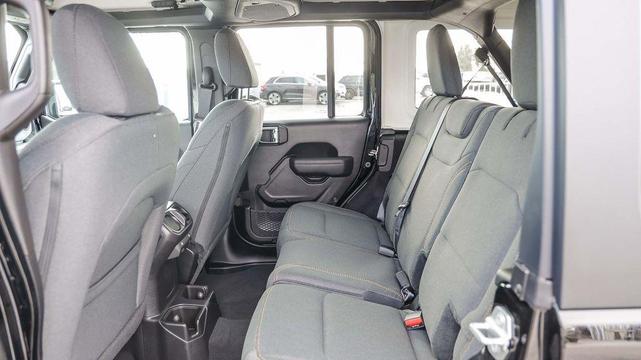 Photo of 2025 Black Clearcoat Jeep Wrangler