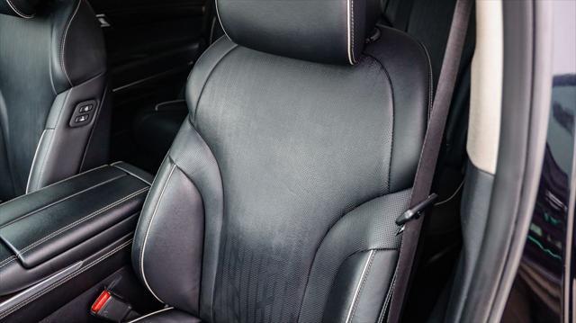 Photo of 2021 Vik Black Genesis GV80