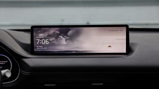 Photo of 2021 Vik Black Genesis GV80