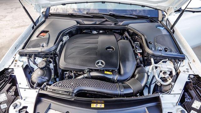 Photo of 2022 Polar White Mercedes-Benz E-Class