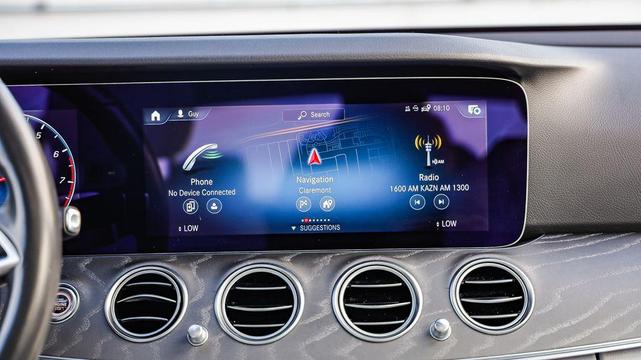 Photo of 2022 Polar White Mercedes-Benz E-Class