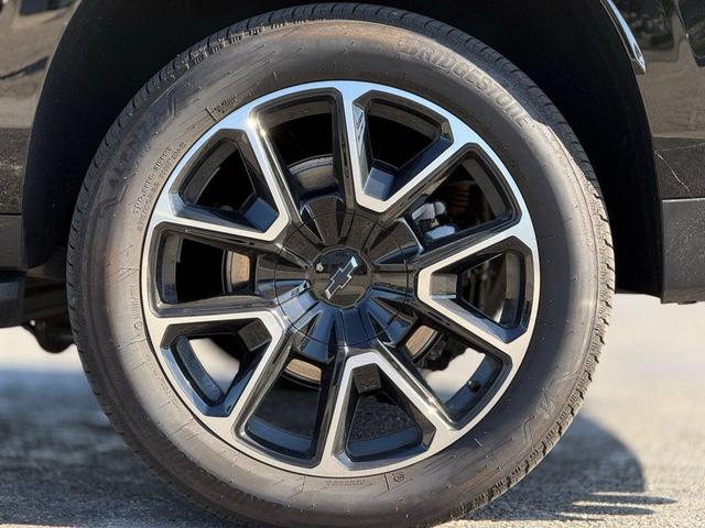 Photo of 2025 Black Chevrolet Suburban