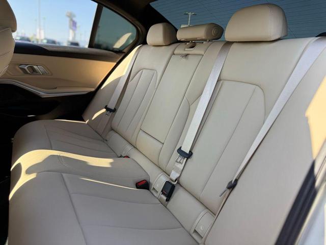 Photo of 2020 Alpine White BMW 330