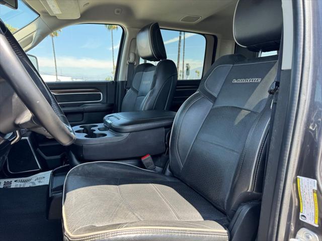 Photo of 2024 Granite Crystal Metallic Clearcoat RAM 2500