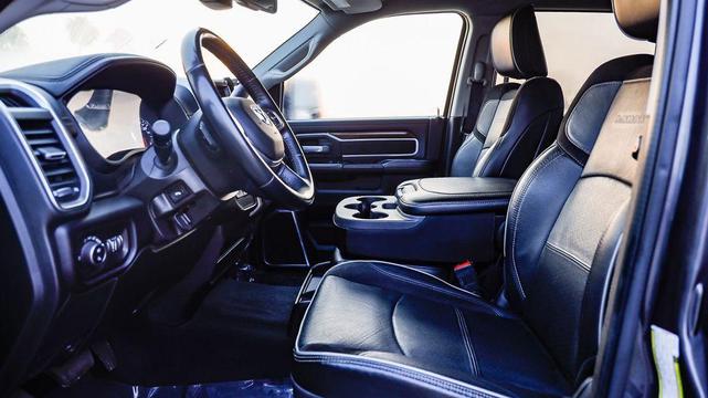 Photo of 2024 Granite Crystal Metallic Clearcoat RAM 2500