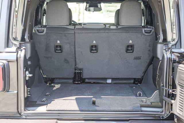 Photo of 2025 Black Clearcoat Jeep Wrangler