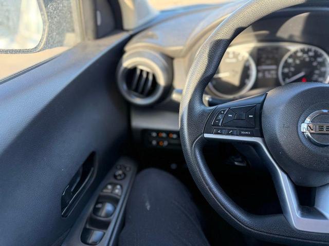 Photo of 2021 Gun Metallic Nissan Kicks