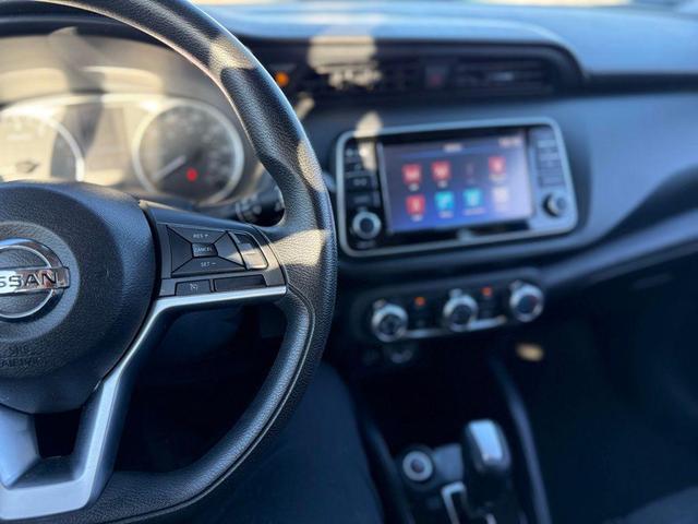 Photo of 2021 Gun Metallic Nissan Kicks