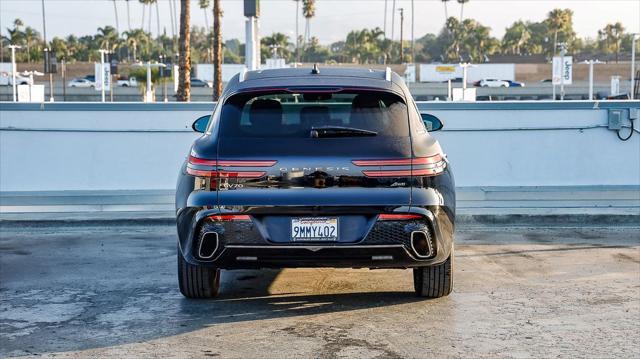Photo of 2025 Vik Black Genesis GV70
