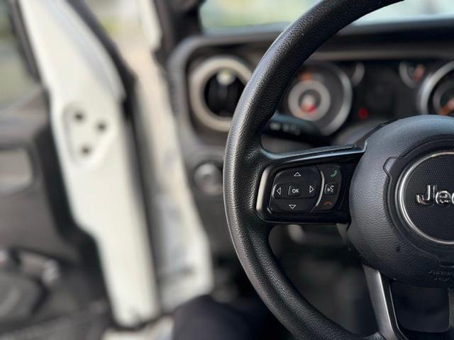 Photo of 2019 Bright White Clearcoat Jeep Wrangler