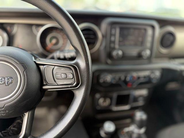 Photo of 2019 Bright White Clearcoat Jeep Wrangler
