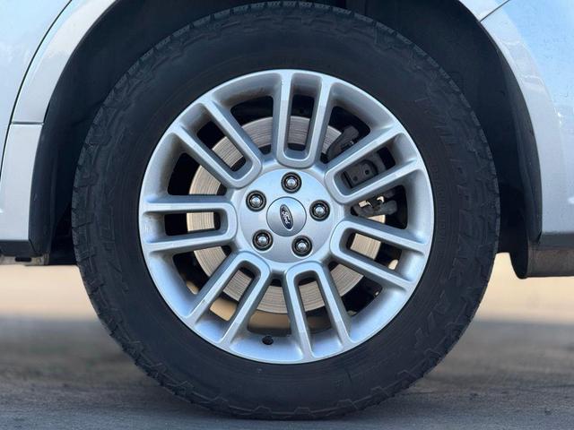 Photo of 2019 Ingot Silver Metallic Ford Flex