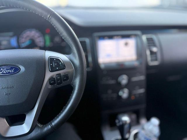 Photo of 2019 Ingot Silver Metallic Ford Flex