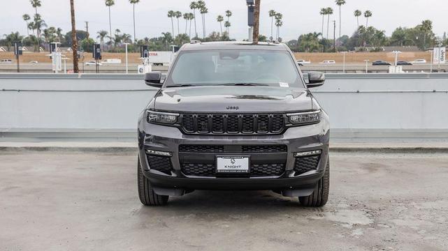 Photo of 2025 Baltic Gray Metallic Clearcoat Jeep Grand Cherokee L