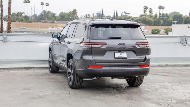 Photo of 2025 Baltic Gray Metallic Clearcoat Jeep Grand Cherokee L