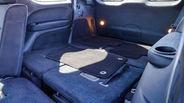 Photo of 2023 DB Black Clearcoat Dodge Durango