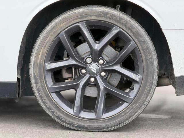 Photo of 2020 White Knuckle Clearcoat Dodge Challenger