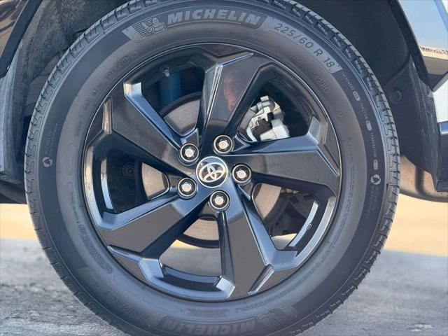 Photo of 2021 Midnight Black Metallic Toyota RAV4 Hybrid